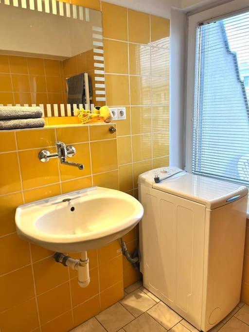 Ferienwohnung Charming Studio In The Old Town Pressburg Exterior foto
